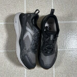 KEEN Women's Leiki Waterproof Hiking Shoes in the Black/Steel Grey Size 7.5